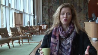 Barbara Hannigan talks about Abrahamsen’s Let me tell you Thumbnail