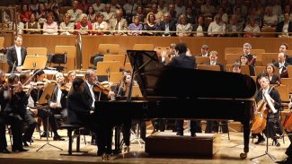 Javier Perianes - Beethoven: Piano Concerto No.4 (excerpt) with Wiener Philharmoniker Thumbnail