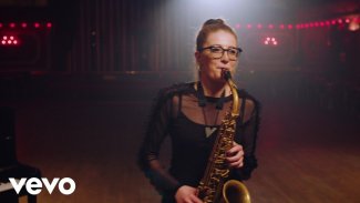 Jess Gillam - Milhaud: Scaramouche - 3. Brazileira Thumbnail