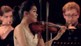 Esther Yoo – Vaughan Williams: Lark Ascending (excerpt) Thumbnail