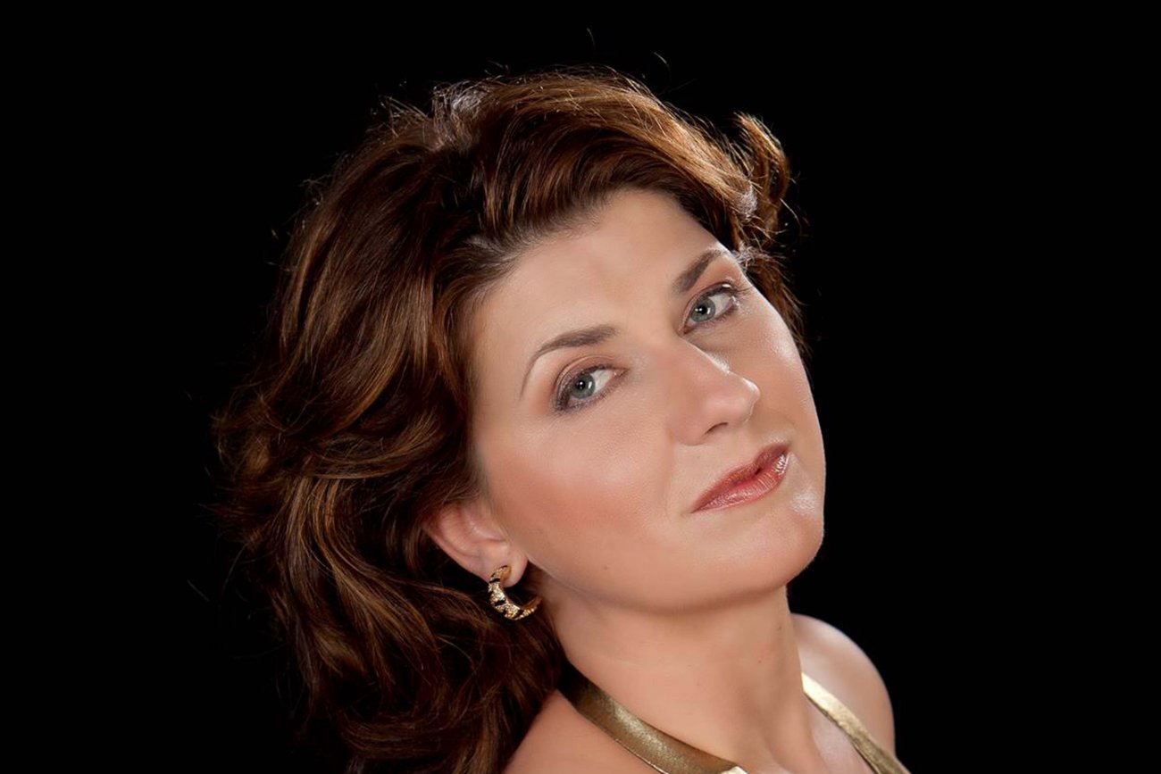 Aga Mikolaj 1971 21 Harrisonparrott