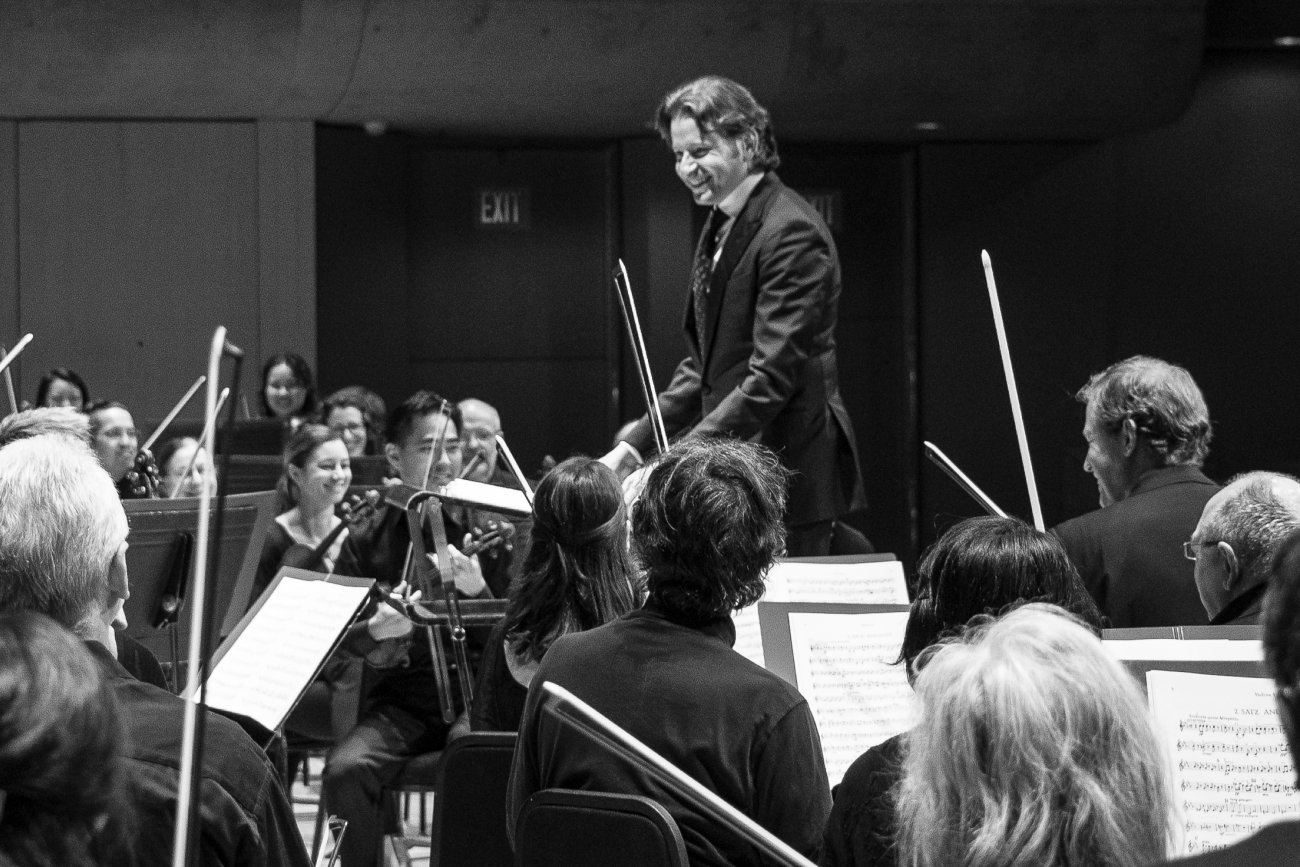 Gustavo Gimeno and Toronto Symphony extend Music Director contract