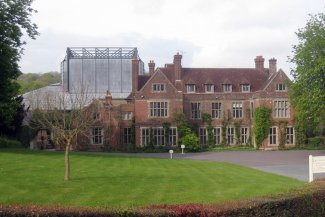 Glyndebourne sign