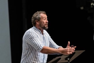 Ain Anger rehearsing - credit Metropolitan Opera