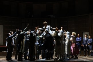 Lohengrin16_Christopher Sokolowski, Chor und Extrachor_Foto Jörg Landsberg.jpg