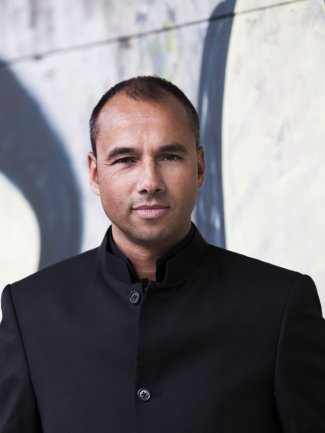 Lawrence Renes | HarrisonParrott