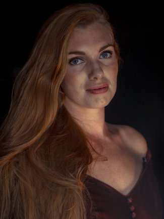 Katie Stevenson 03_KATIE_DARK_3 ©Nik Hill