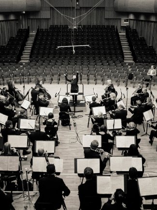 BBC NOW in rehearsals Hoddinott Hall (credit BBC)