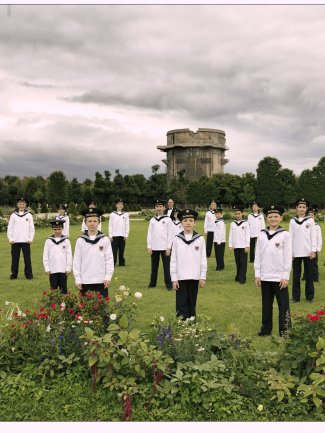 Vienna Boys' Choir Schubertchor with choirmaster, Oliver Stech; (c) Lukas Beck