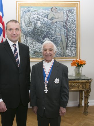 Vladimir Ashkenazy Falcon w president