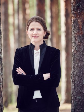 Kristiina Poska commences Principal Guest Conductor Tenure with Latvian  National Symphony Orchestra