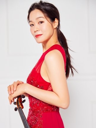 Esther Yoo