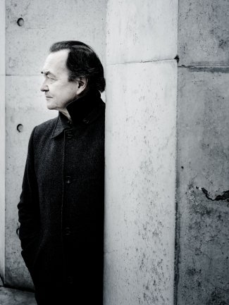 Pierre-Laurent Aimard004_Marco Borggreve.jpg