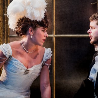 La tRAVIATA
